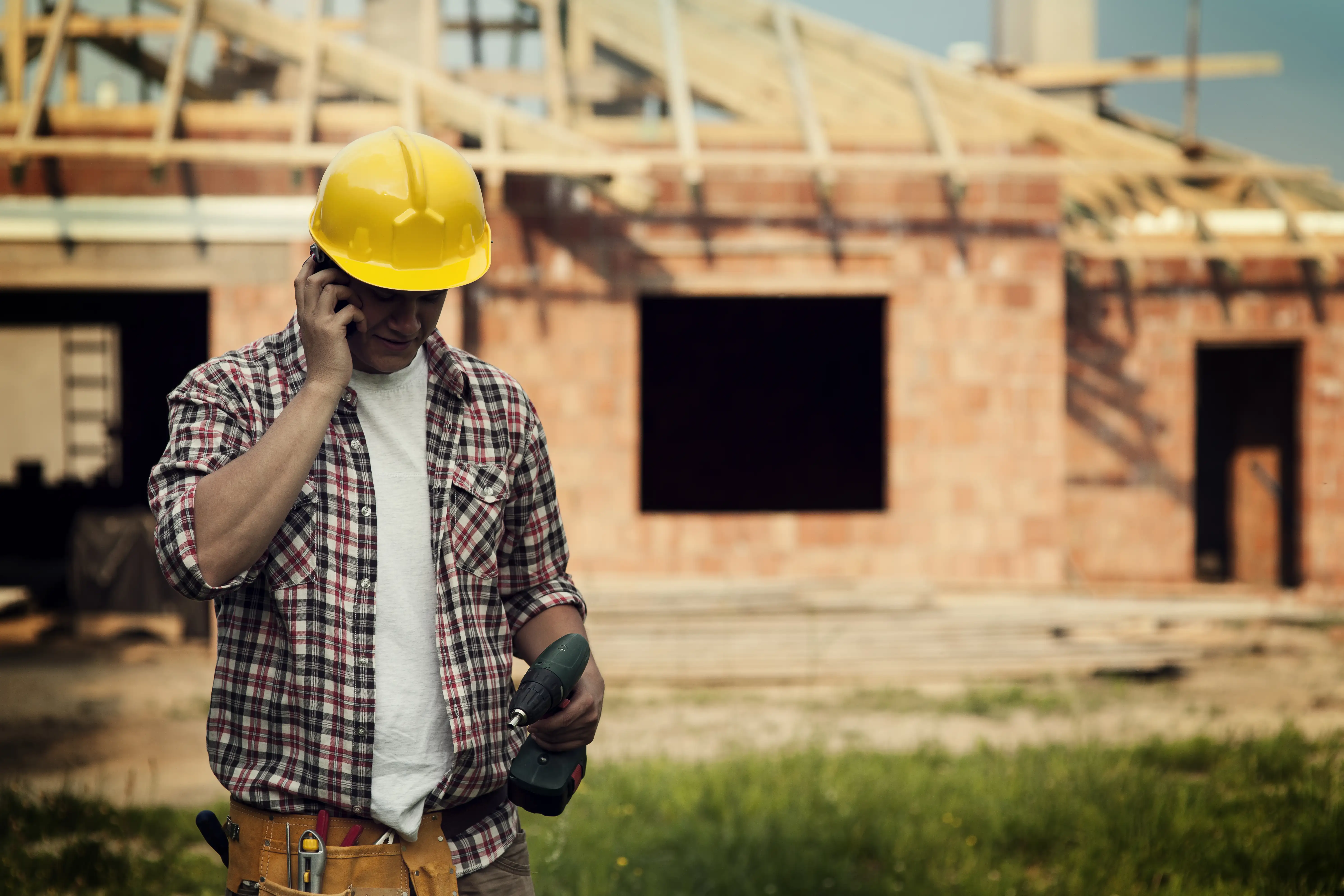 Construção de casas, prédios e condomínios